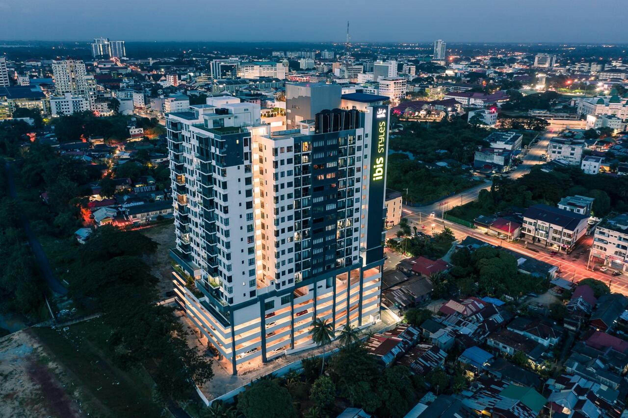 Hotel Ibis Styles Kota Bharu Exterior foto